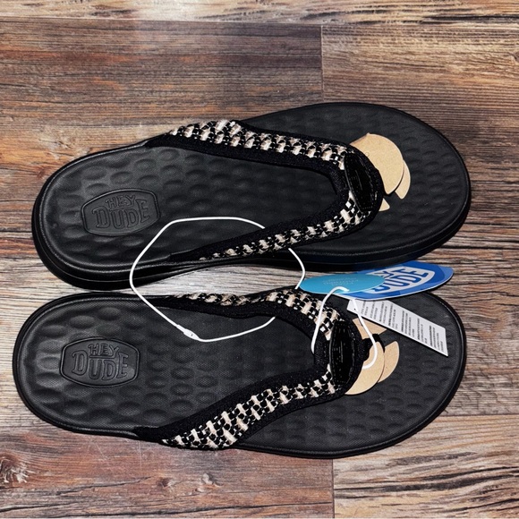 Hey Dude Flip Flops Sandals Women’s 9 Tide Black Thick Cushion Sole Comfort - Picture 5 of 7